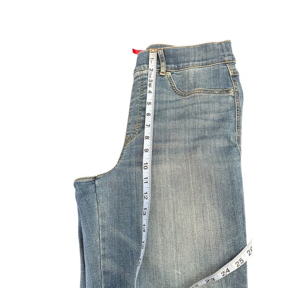 Spanx Medium Wash Pull On Slimming Straight Leg Stretch Denim Jeans Size Large - Picture 7 of 9